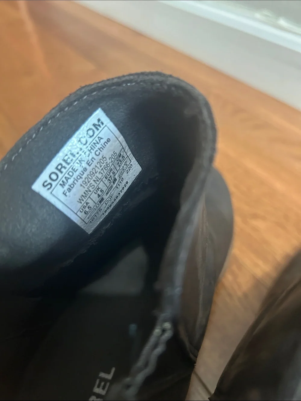 Sorel stylish black